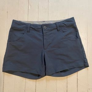 OUTLIER Women’s Doubleweave Shorts, size 4, Gray